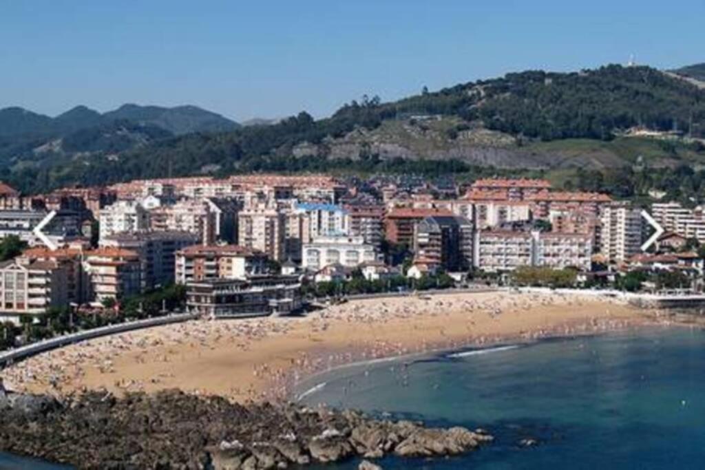 Castro Holidays - Centrico Piscina Urbanizacion Garaje Gratis Кастро-Урдиалес Экстерьер фото