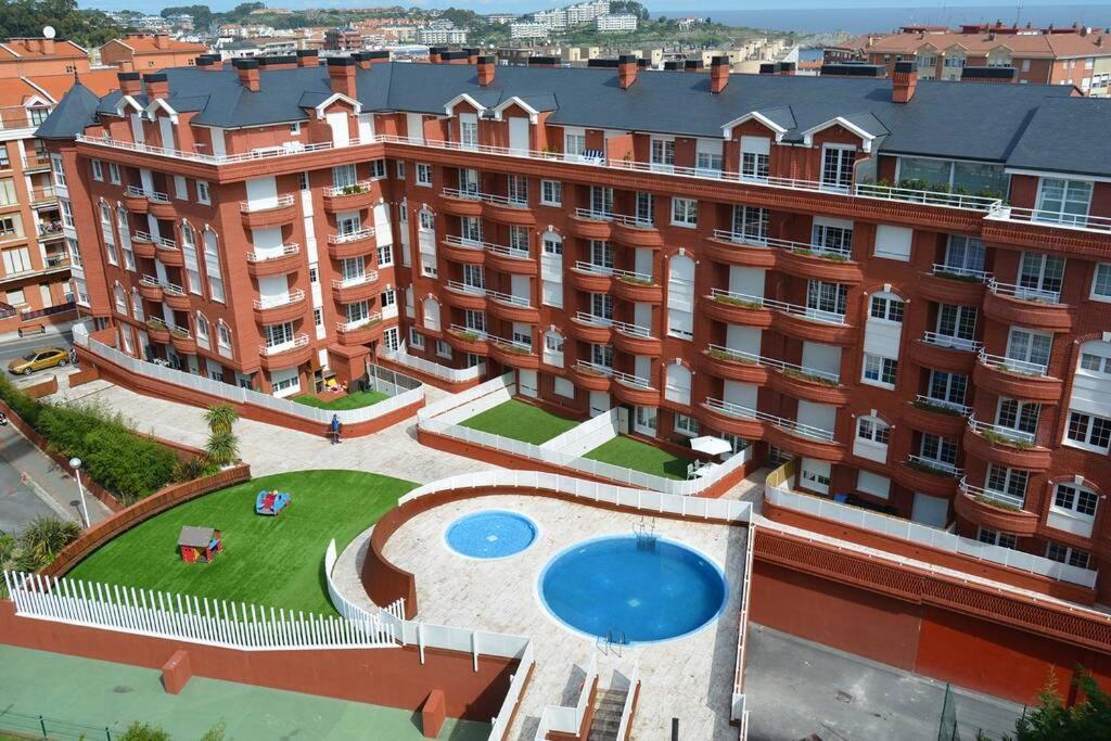 Castro Holidays - Centrico Piscina Urbanizacion Garaje Gratis Кастро-Урдиалес Экстерьер фото
