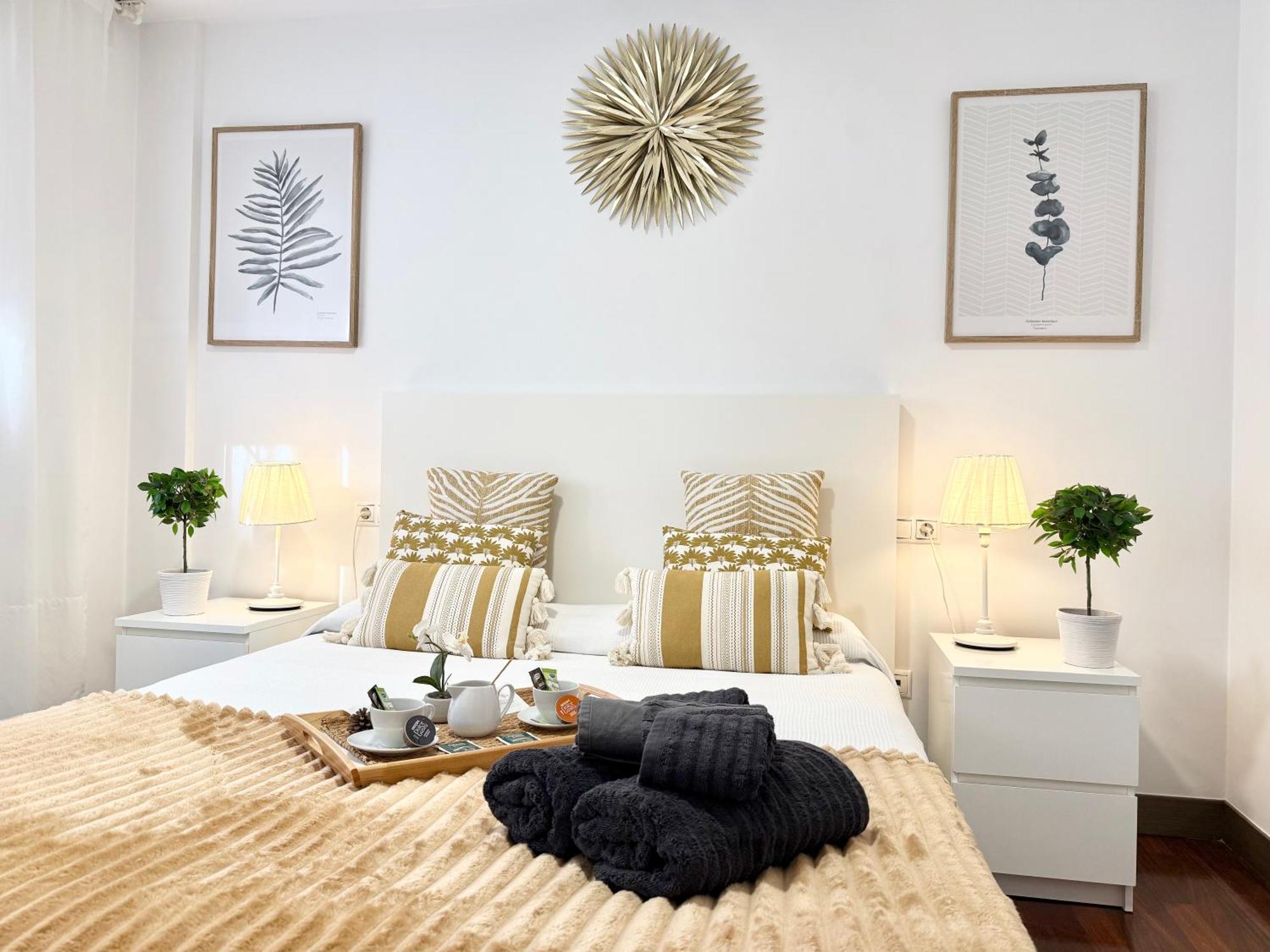 Castro Holidays - Centrico Piscina Urbanizacion Garaje Gratis Кастро-Урдиалес Экстерьер фото