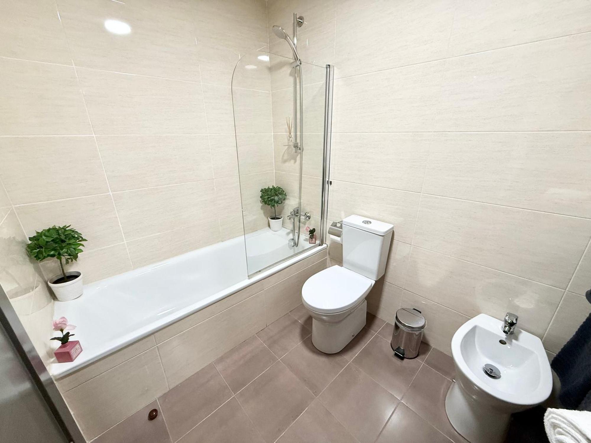 Castro Holidays - Centrico Piscina Urbanizacion Garaje Gratis Кастро-Урдиалес Экстерьер фото